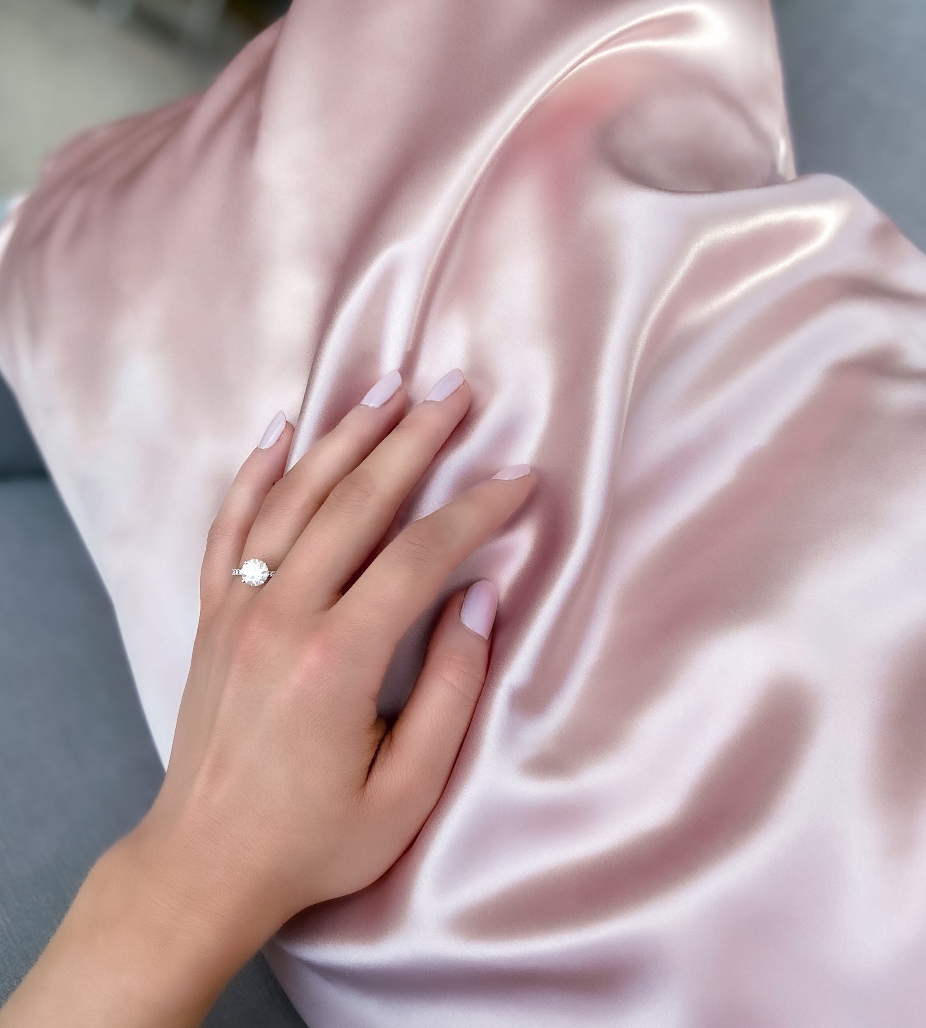 7 Benefits of Silk Pillowcases