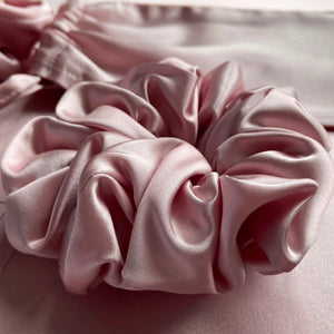 Silk Scrunchie in Rose Quartz