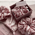 Indlæs billede til gallerivisning Silk Scrunchie in Rose Quartz
