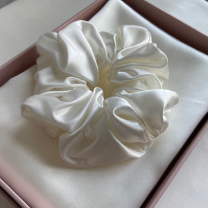 Silk Scrunchie in Moonstone