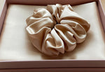 Load image into Gallery viewer, Set of Silk Pillowcase and Scrunchie
